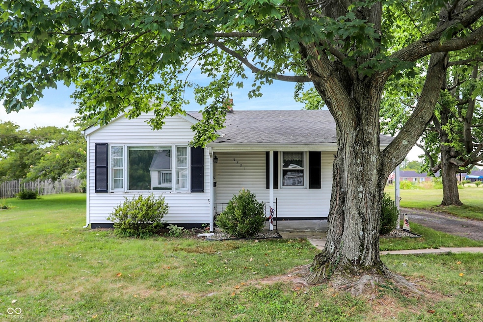 2721 22nd St, Columbus, IN 47201 - photo 1