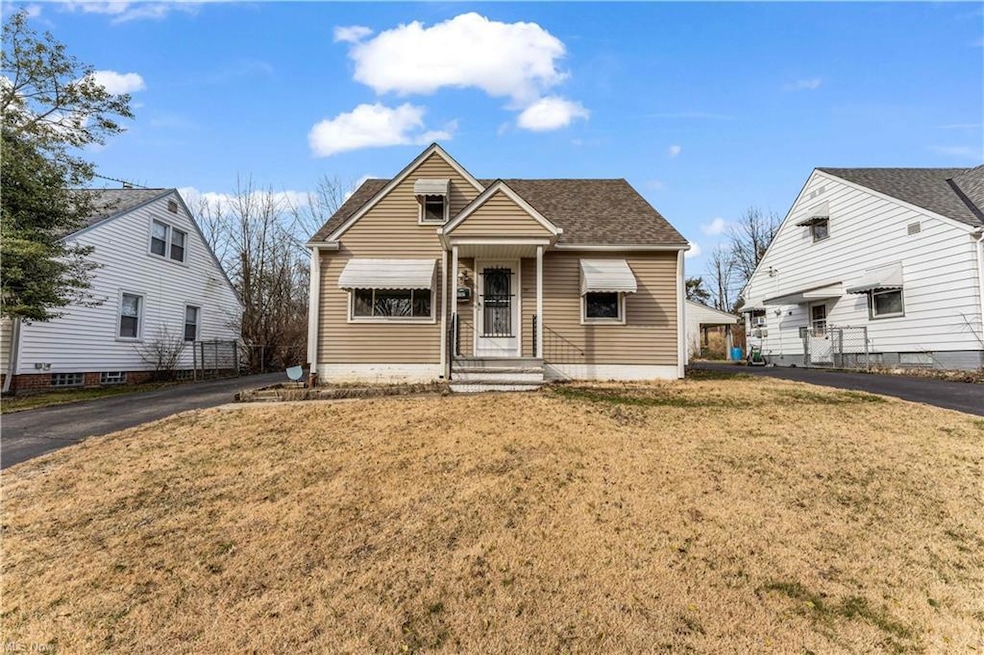 20101 Maple Heights Blvd, Maple Heights, OH 44137 - photo 1