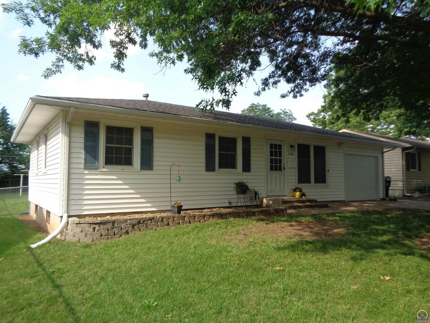 5100 SW 31st St, Topeka, KS 66614 - photo 1