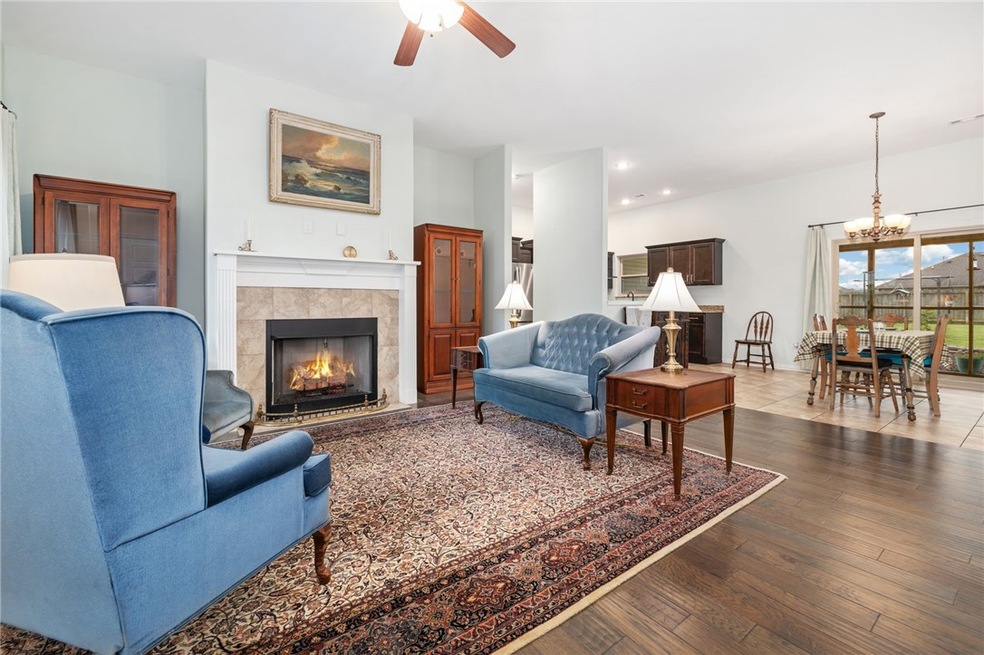 955 White Oak St, Elkins, AR 72727 - photo 1