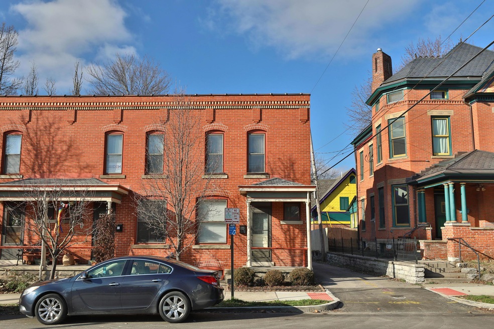 923-Dennison-01