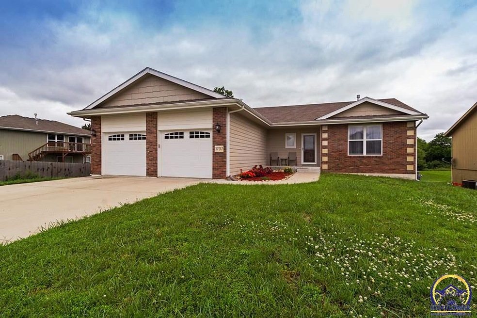 1737 SW Ancaster, Topeka, KS 66615 - photo 1