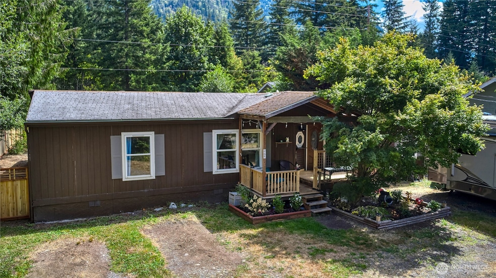 172 Sprague Valley Dr, Maple Falls, WA 98266 - photo 1