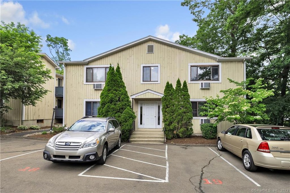 60 Plainfield Ave unit 16, West Haven, CT 06516 - photo 1