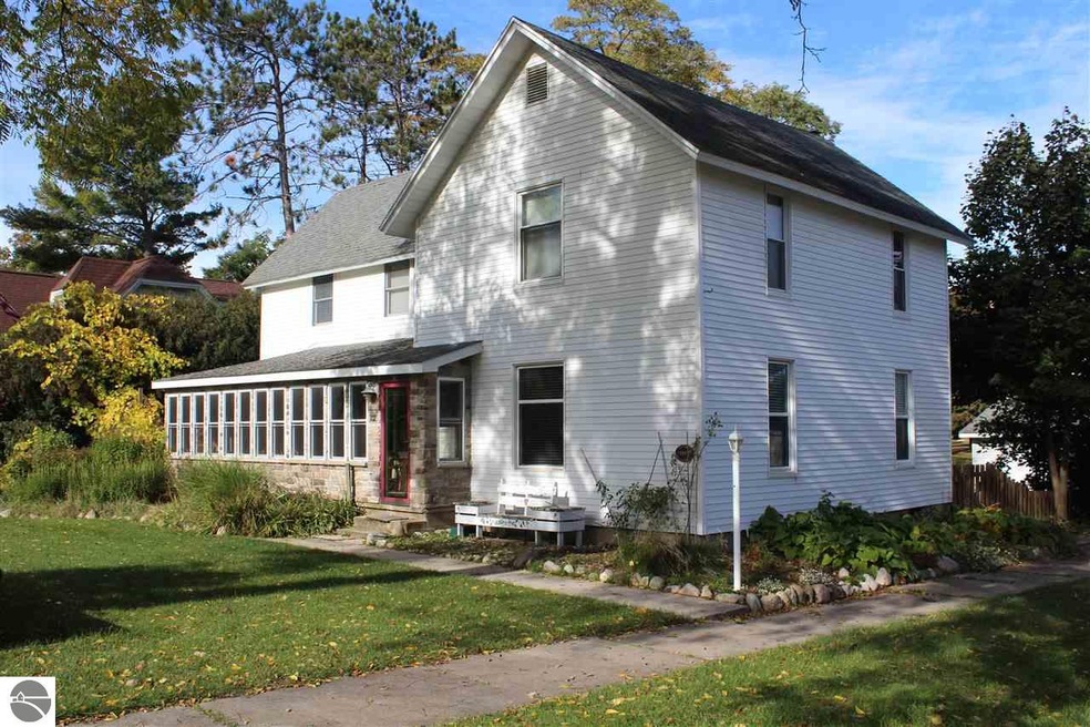 302 Ottawa St, Elk Rapids, MI 49629 - photo 1