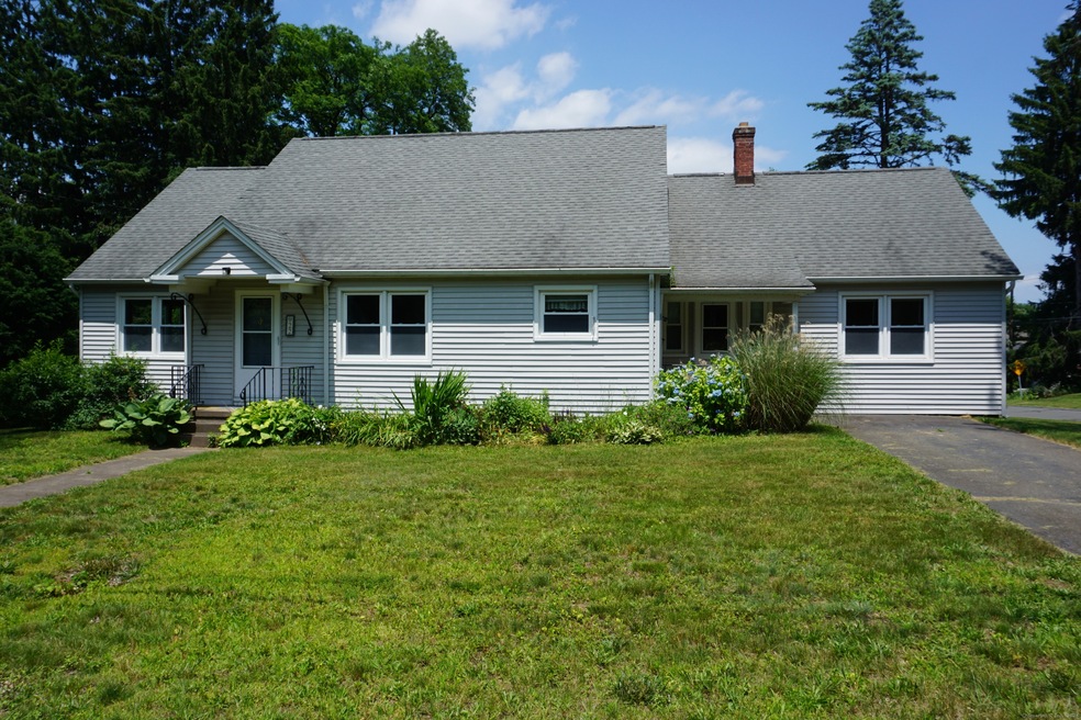 22 Elizabeth St, Ellington, CT 06029 - photo 1