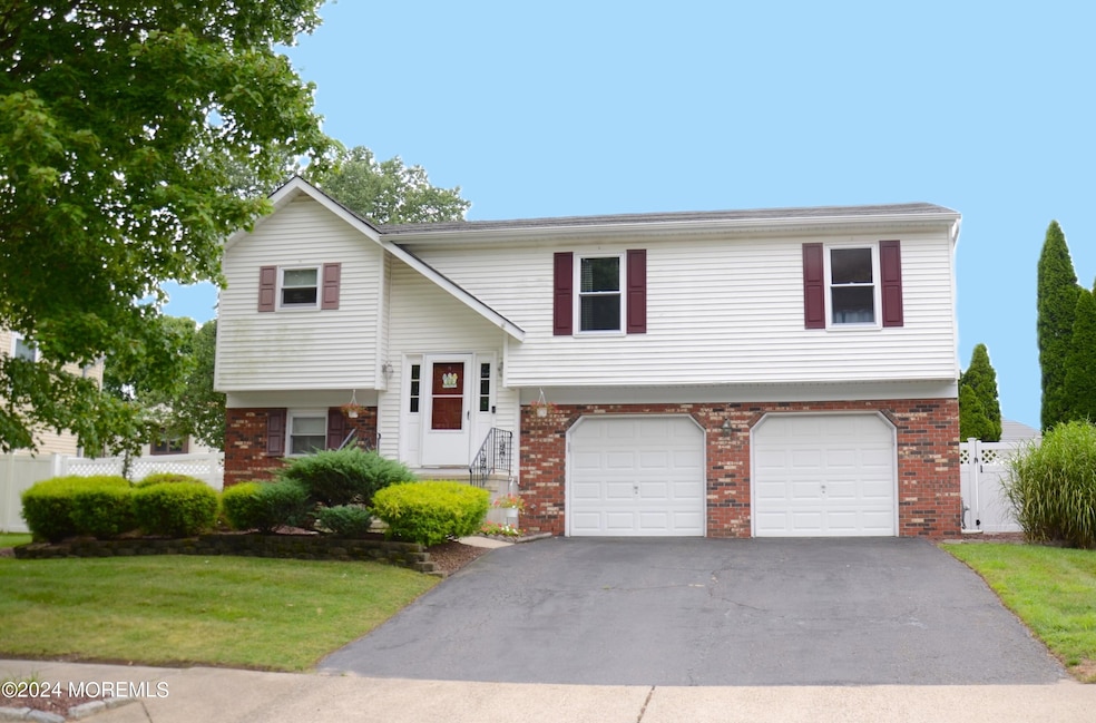 21 Sweetbriar Trail, Howell, NJ 07731 - photo 1