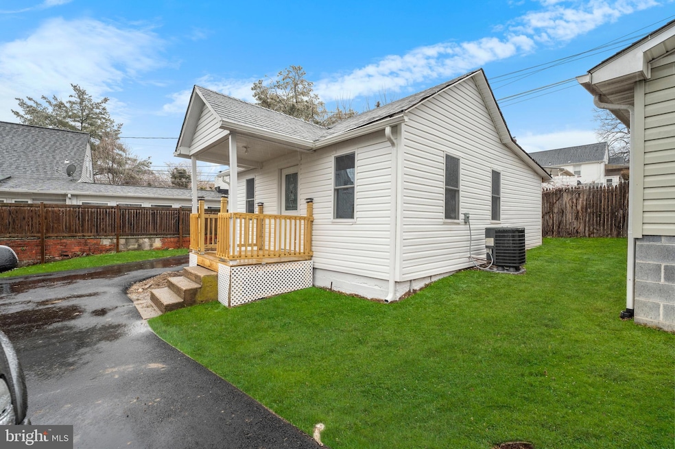 1504 Taylor Ave unit B, Parkville, MD 21234 - photo 1