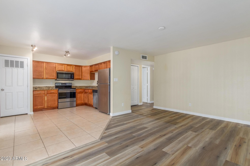 425 E Brown Rd unit 209, Mesa, AZ 85203 - photo 1