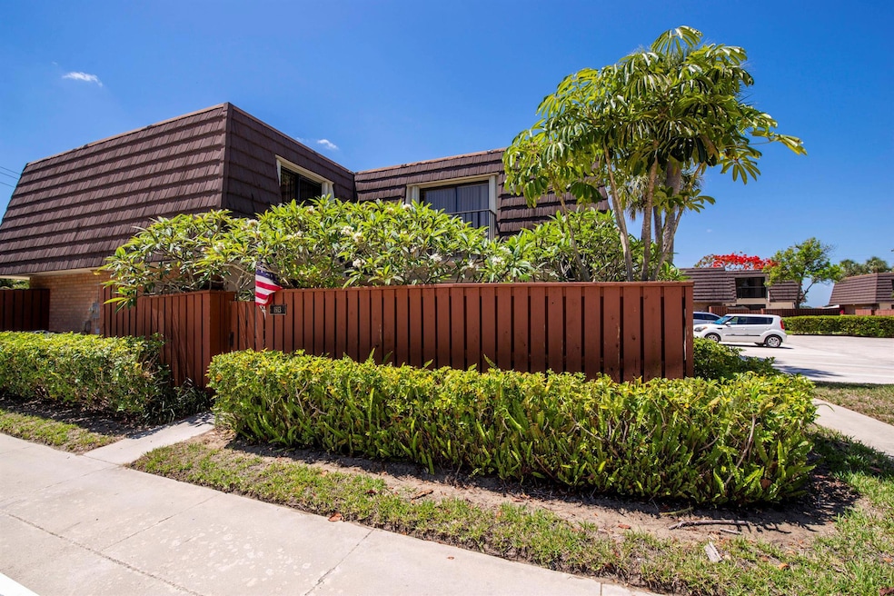 1913 19th Ct, Jupiter, FL 33477 - photo 1