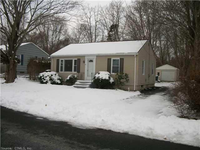 35 Monroe St, Waterford, CT 06385 - photo 1