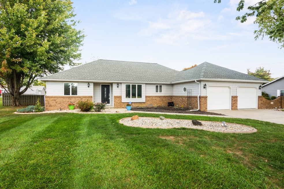 2410 Spring Grove Dr, Kokomo, IN 46902 - photo 1