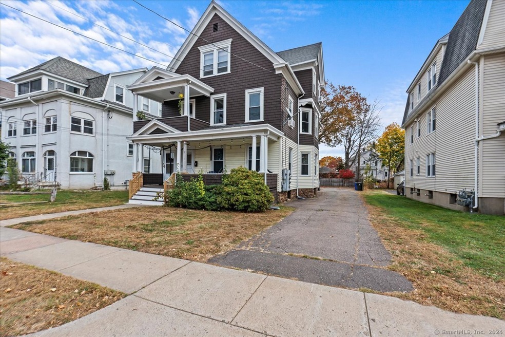 218 Quaker Ln S unit 2, West Hartford, CT 06119 - photo 1