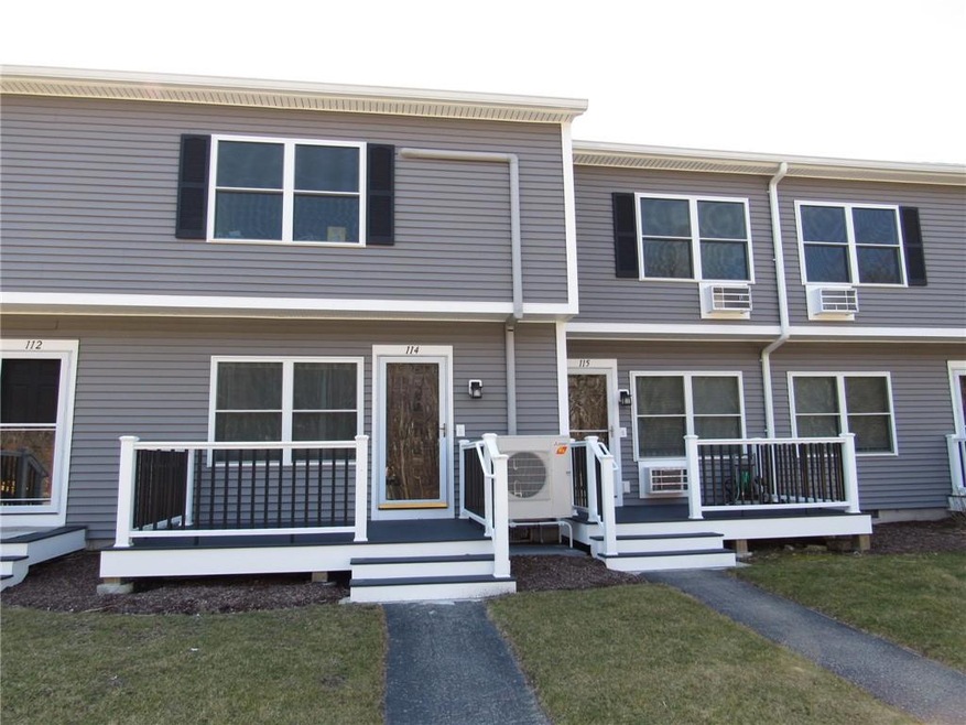 200 Post Rd unit 114, Warwick, RI 02888 - photo 1