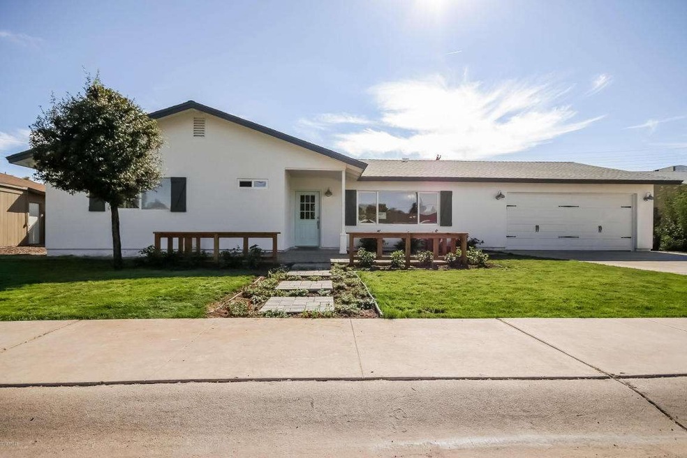001-Front_View-2213315-large