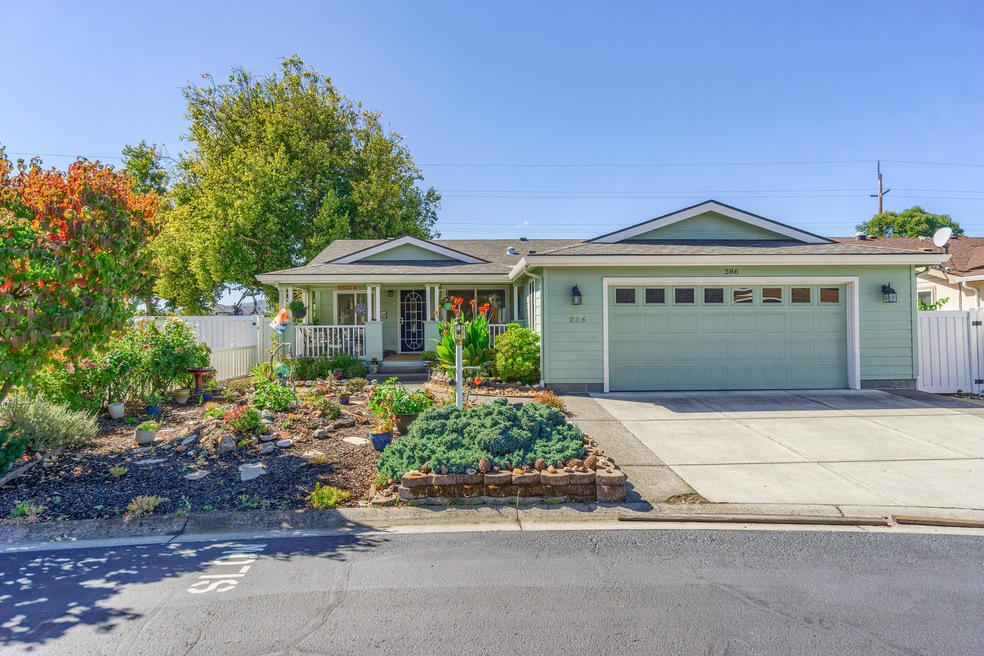 286 Marian Ave unit 49, Central Point, OR 97502 - photo 1