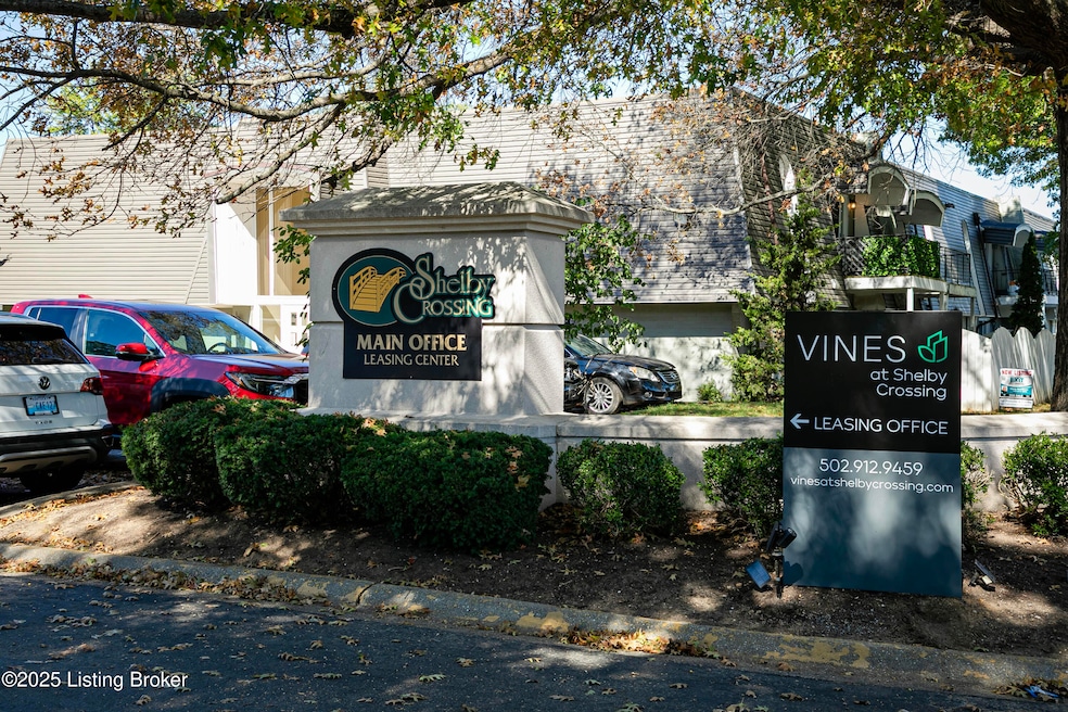 1119 La Fontenay Ct unit 1119, Louisville, KY 40223 - photo 1