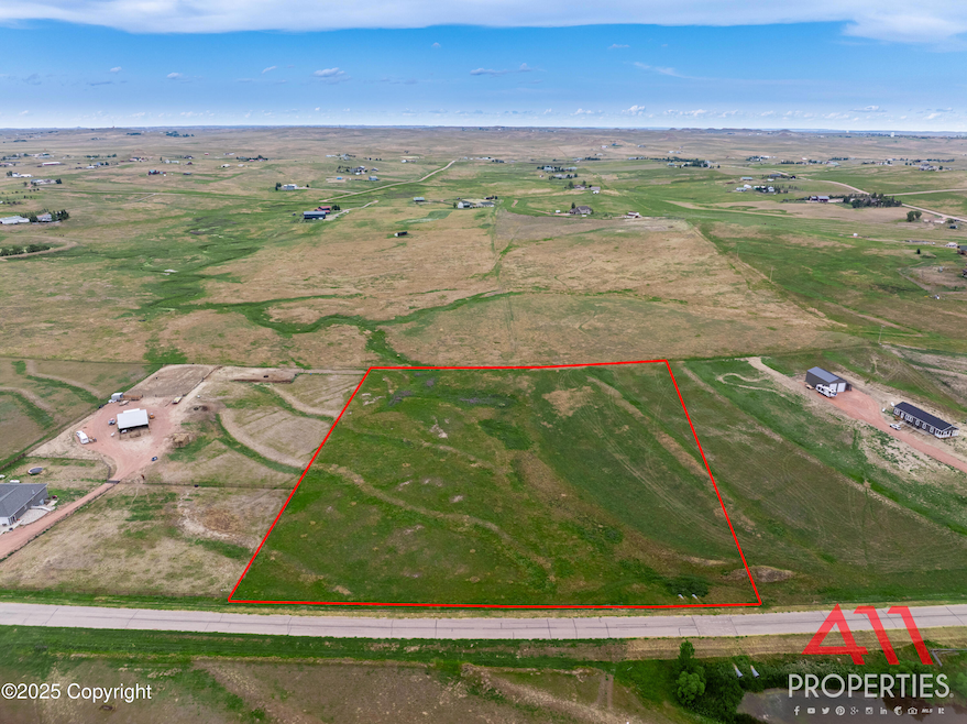 7350 Red Hills Rd, Gillette, WY 82718 - photo 1