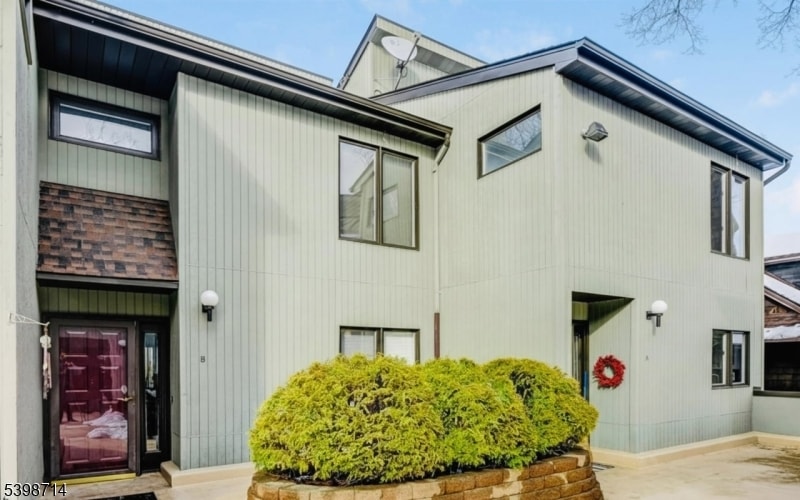 14 Highland Place unit C, Maplewood, NJ 07040 - photo 1