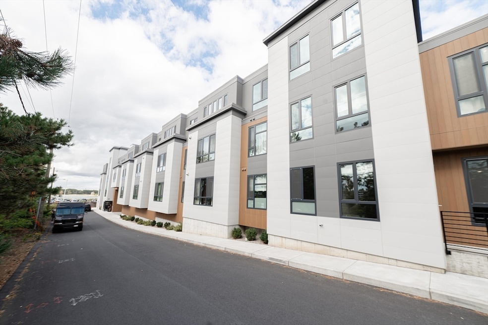 85 Myrtle St unit 110, Quincy, MA 02171 - photo 1