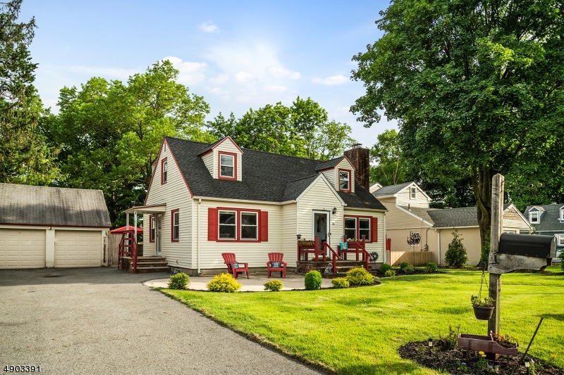 16 Edwin Place, Pompton Lakes, NJ 07442 - photo 1