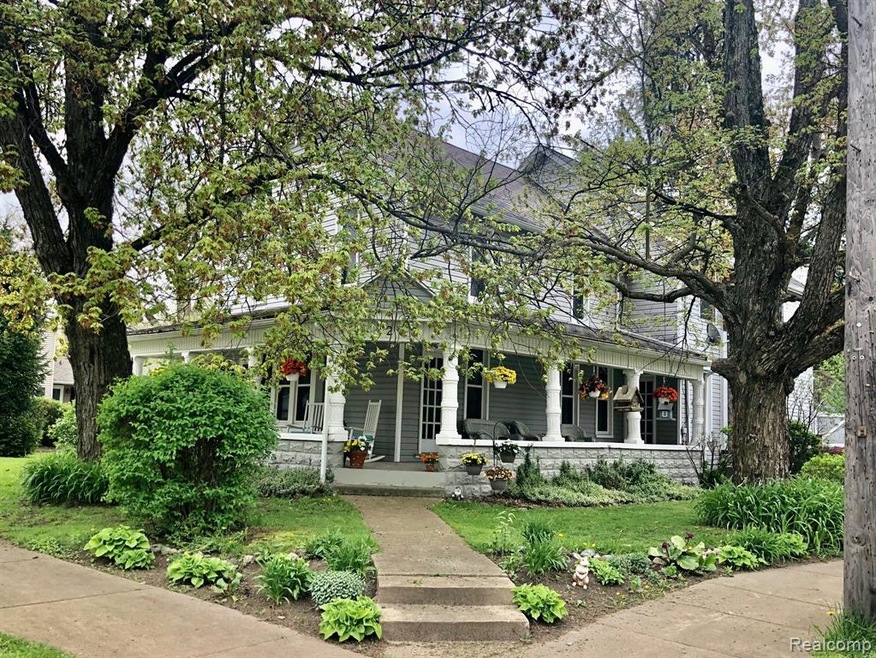 208 High St Front.jpg
