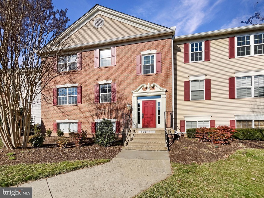 12014 Golf Ridge Ct unit 201, Fairfax, VA 22033 - photo 1