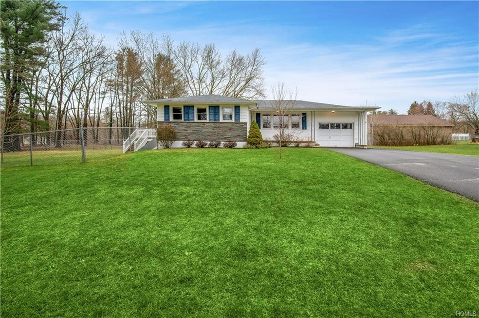 10 Shawnee Dr, Port Jervis, NY 12771 - photo 1