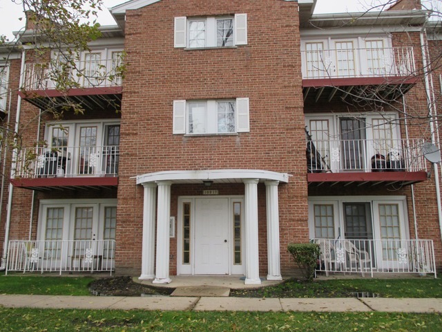 10217 Dearlove Rd, Glenview, IL 60025 - photo 1