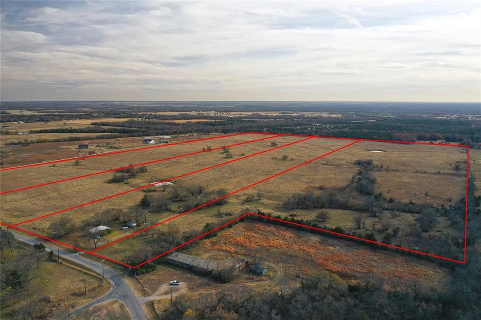 304 Flowing Wells Rd, Pottsboro, TX 75076 - photo 1