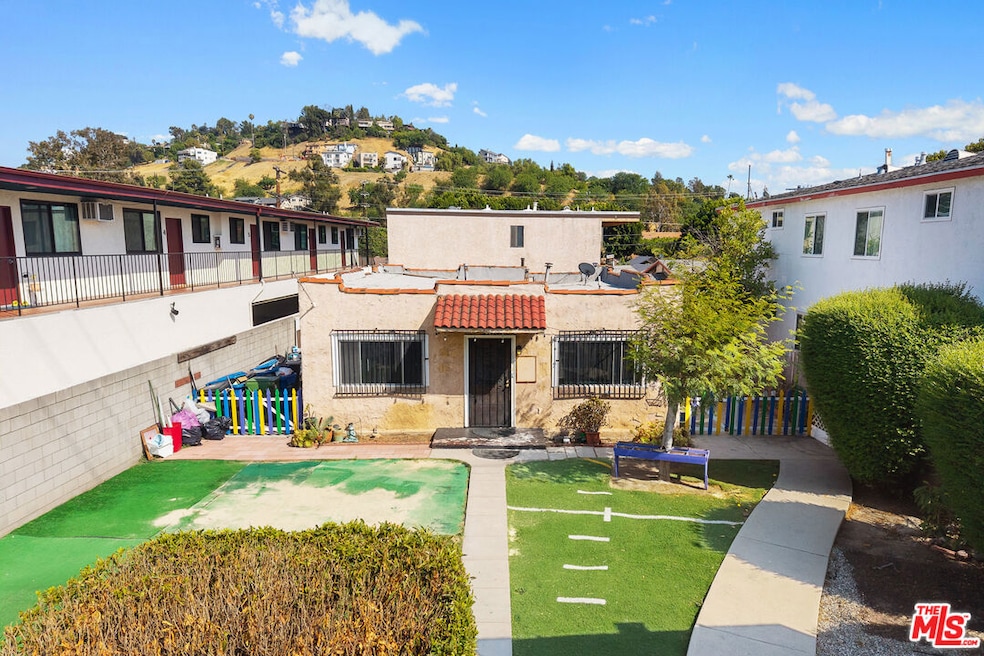Sold $1,045,000 • Co-Listing Agent