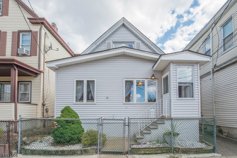 51 Center St, Clifton, NJ 07011 - photo 1