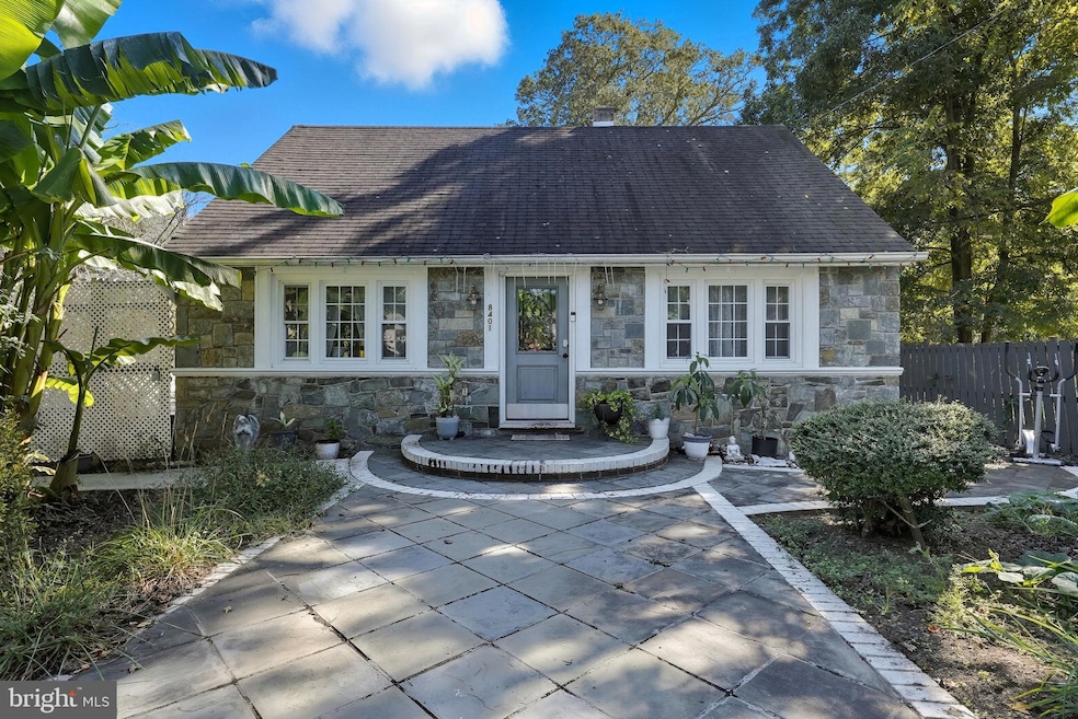 Under Contract $499,914 • Co-Listing Agent