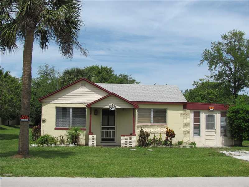 Facade/Exterior Front. CHARMING HOME ON LARGER IN
