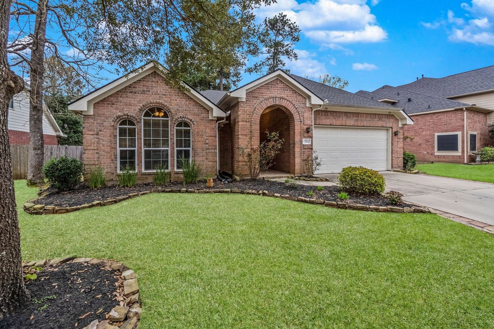 23894 Dorrington Estates Ln, Conroe, TX 77385 - photo 1