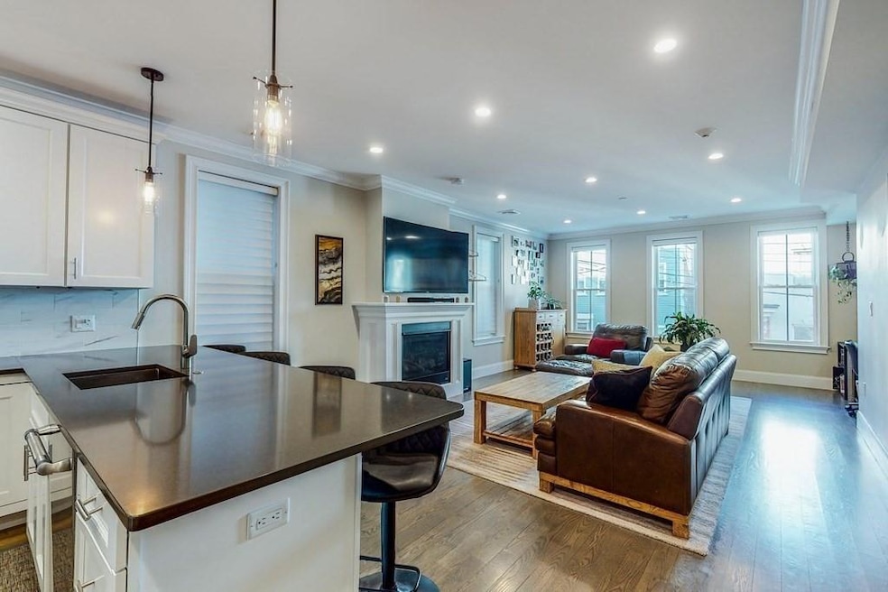 205 W 8th St unit 1, Boston, MA 02127 - photo 1