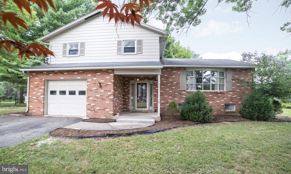 8108 Runnymeade Dr, Frederick, MD 21702 - photo 1