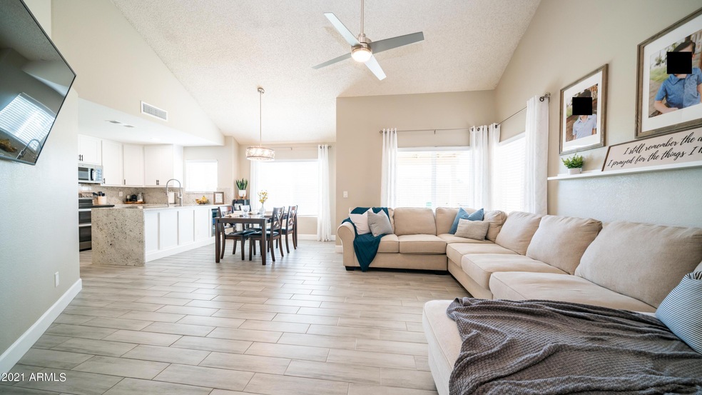 10206 N 66th-5