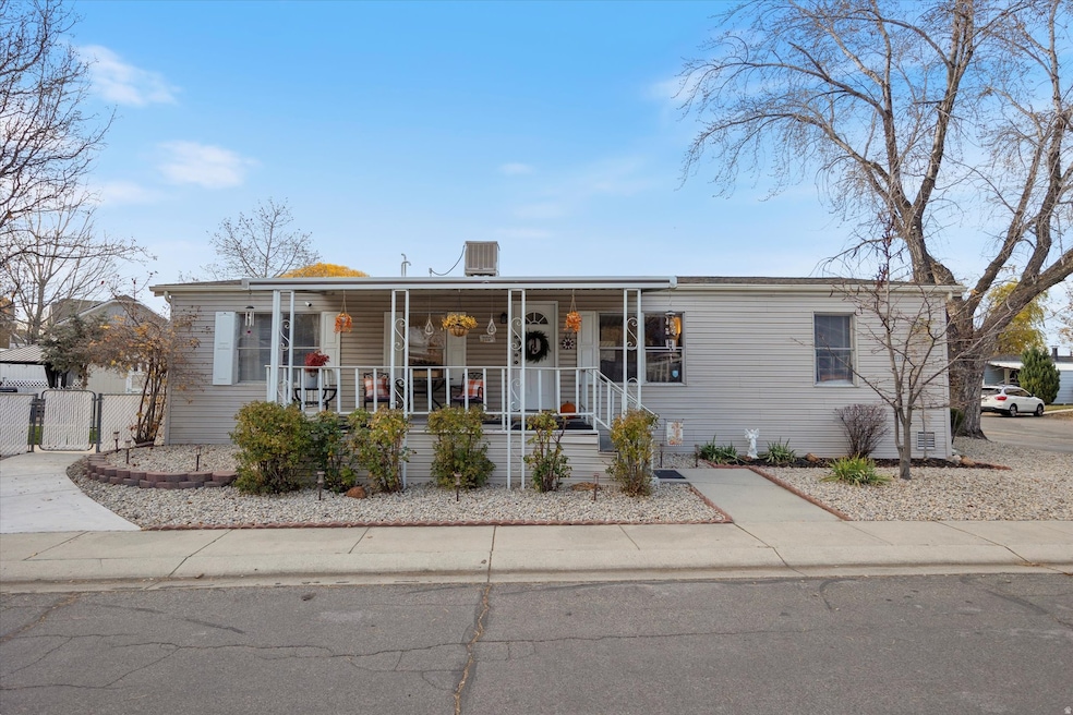 11228 S Jordan View Dr unit 27, Sandy, UT 84070 - photo 1