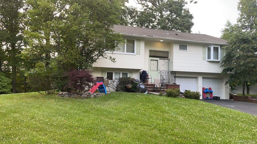 35 Beckett Ct, Spring Valley, NY 10977 - photo 1