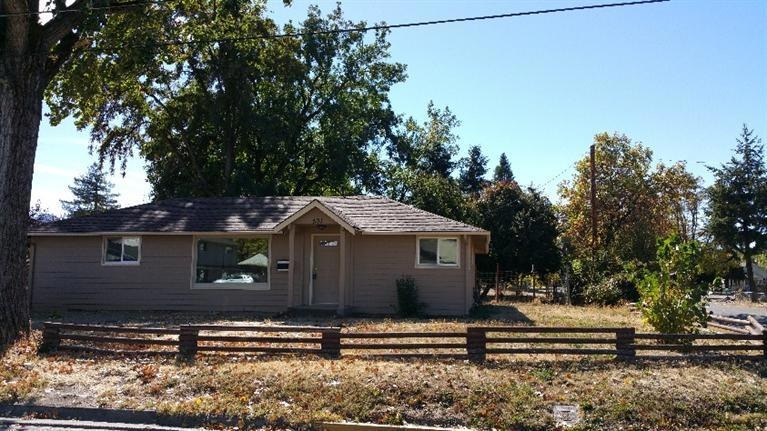 503 SE L St, Grants Pass, OR 97526 - photo 1