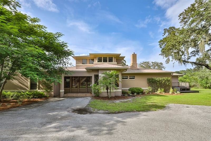 2126 Woodberry Rd, Brandon, FL 33510 - photo 1