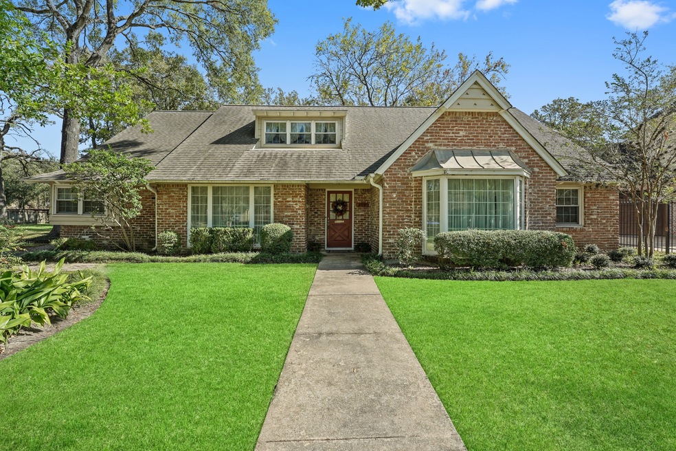 418 N Wilcrest Dr, Houston, TX 77079 - photo 1