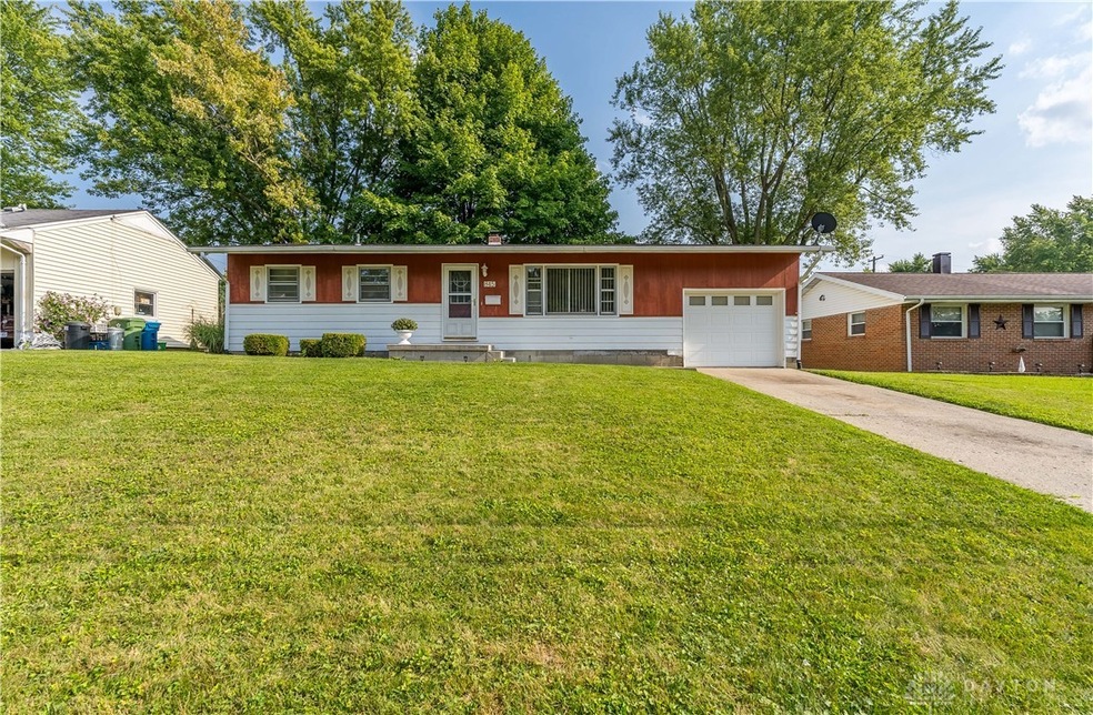 845 Fielding Rd, Sidney, OH 45365 - photo 1