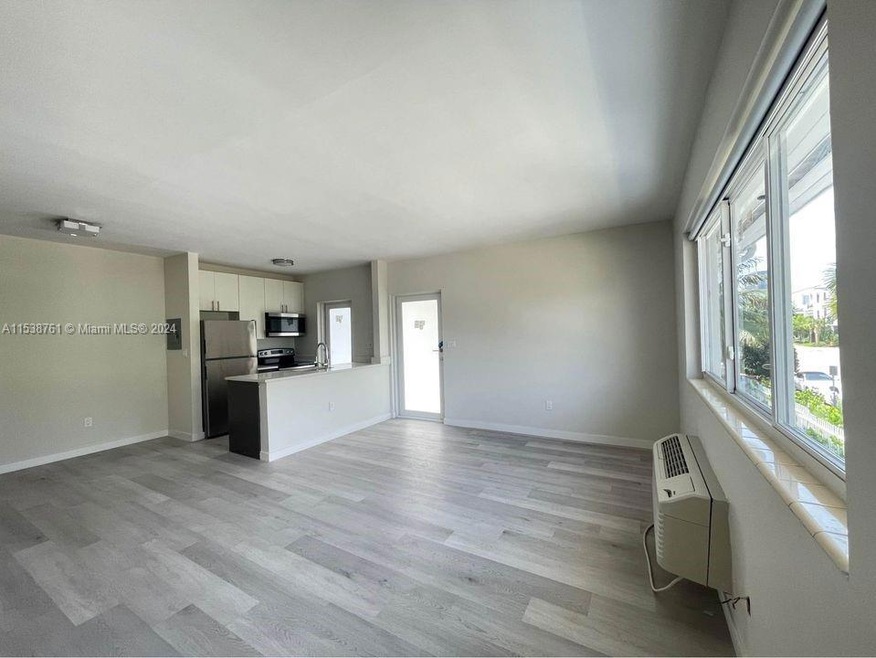 1535 Michigan Ave unit 8, Miami Beach, FL 33139 - photo 1