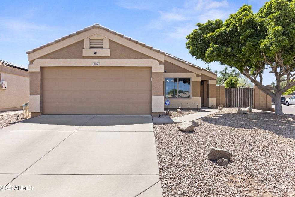 1-web-or-mls-1307-w-diamond-ave