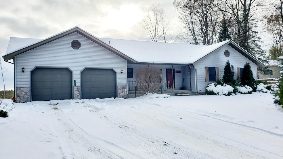 128 Wooden Key Dr, Houghton Lake, MI 48629 - photo 1