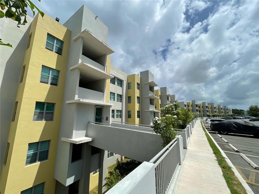 2051 Cond Caminito Alto unit 2051, Gurabo, PR 00778 - photo 1