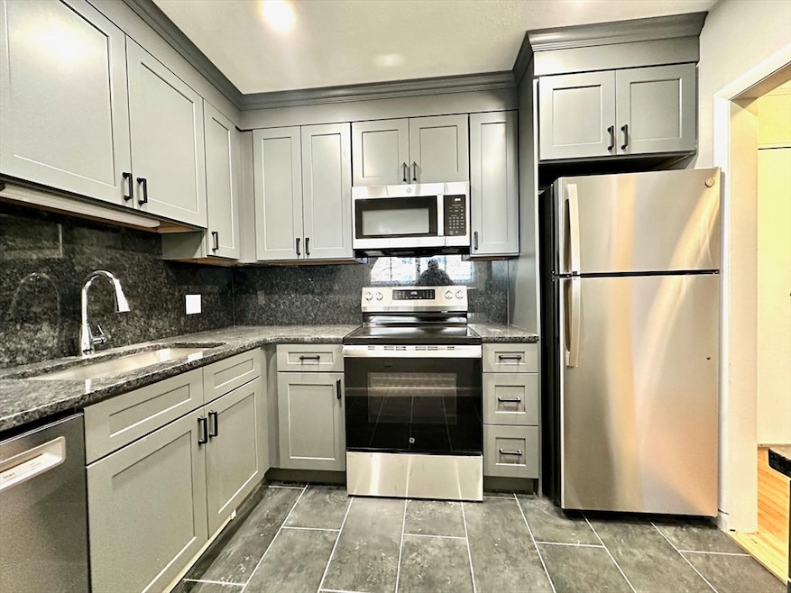 26 Willis St unit 26, Framingham, MA 01702 - photo 1