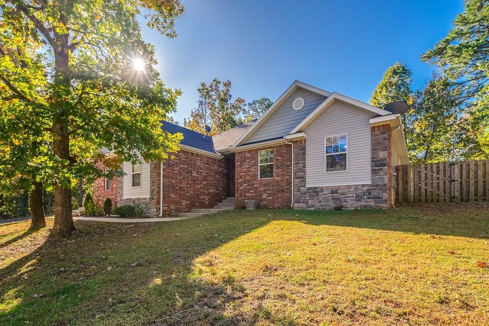 2 Middleham Ln, Bella Vista, AR 72715 - photo 1